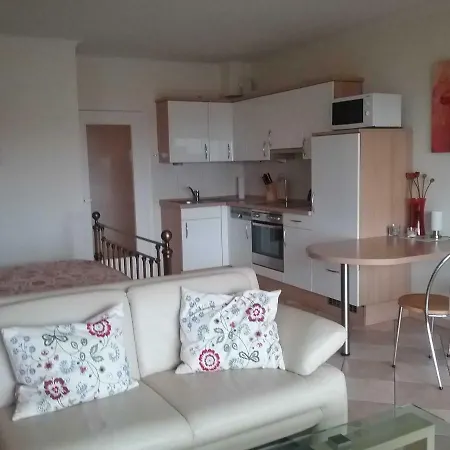 Strandkorb 53 _ Schwimmbad _ Sauna Apartman Timmendorfer Strand